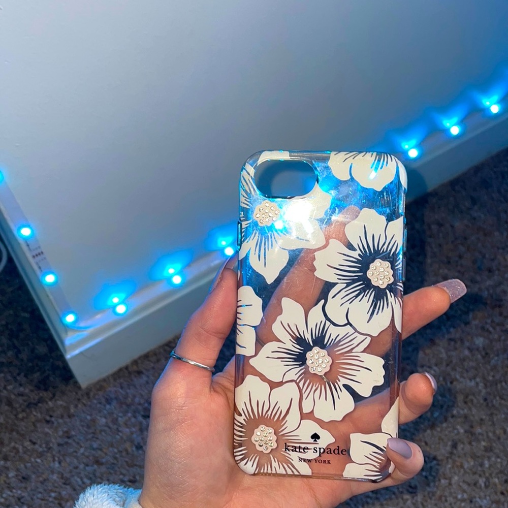 kate spade iphone 6, 6s, 7, 8, SE case clear with white flowers